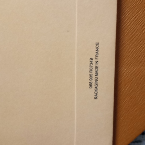 Authentic Empty Louis Vuitton box and bag - Picture 5 of 8